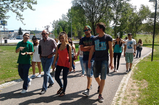 Alunos do curso de Gestão do Ambiente conhecem processo de despoluição do Pelhe