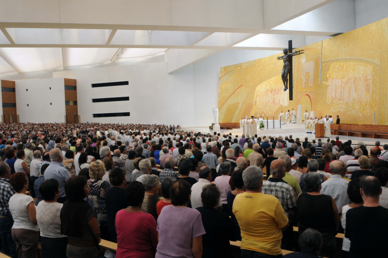 Nove mil seniores famalicenses no tradicional passeio a Fátima